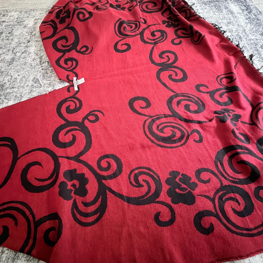 Marc New York‎ Reversible Poncho Women One Size Black Red Floral Scroll Wrap - Picture 11 of 11
